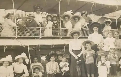 Postcard Croatia 1909 fancy elegant people on a cruise ship