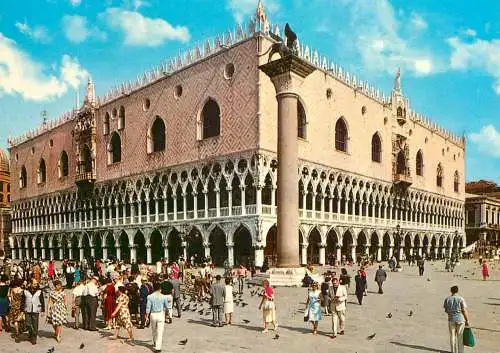 Postcard Italy Venice Doges palace