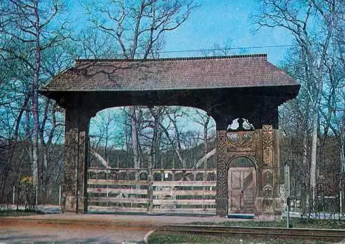 Romania Sibiu Muzeul Tehnicii Populare Poarta monumentala sculptata in stil maramuresean din Avrig 1942