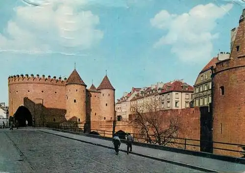 Postcard Poland Warszawa mury staromiejskie z Barbakanem 1969