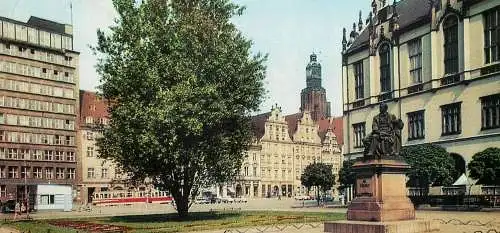 Postcard Poland Wroclaw pomnik Aleksandra Fredry na Rynku 1969
