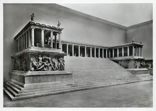 Postcard Germany Berlin Pergamon museum Der altar von Pergamon