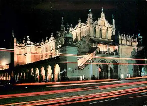 Postcard Poland Krakow Rynek Glowny Sukiennice