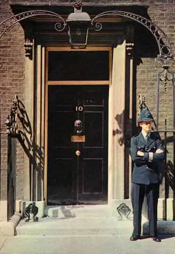 Postcard UK England London No 10 Downing street and police bobby