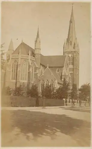 Photo postcard Churches & Cathedrals to identify
