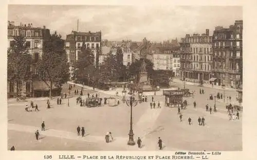 France postcard Lille place de la Republique tram