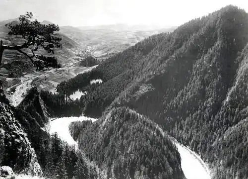 Poland Pieniny picturesque mountain scenery panoramic view