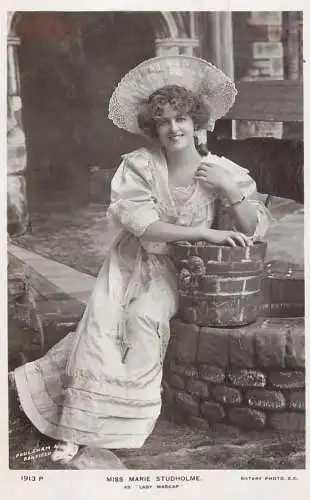 English actress and singer of the Victorian and Edwardian eras Miss Marie Studholme as Lady Madcap hat glam