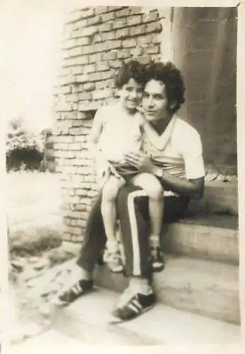 Romania souvenir photo 6 x 9 cm father and child