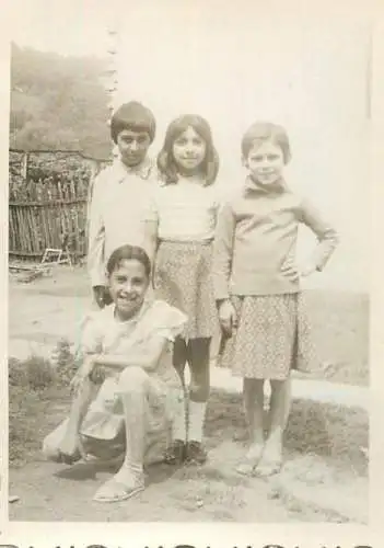 Romania souvenir photo 6 x 9 cm children on the street