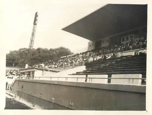 Romania atletism Bucuresti 1975 sport topic souvenir photo 6 x 9 cm stadium event spectators