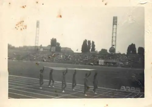 Romania atletism Bucuresti 1975 sport topic souvenir photo 6 x 9 cm stadium parade event