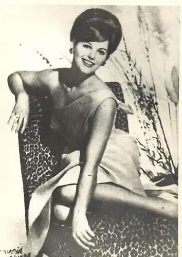 Cinema stars actors souvenir photo 6 x 9 cm Claudia Cardinale
