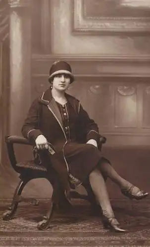 Vintage studio photo elegant woman portrait