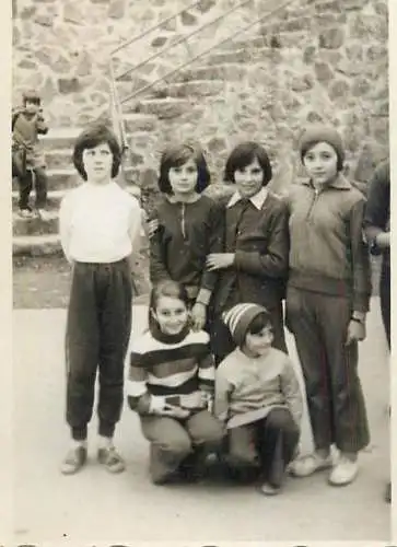 Romania photo 6 x 9 cm children cross friends group photo