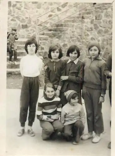 Romania photo 6 x 9 cm children cross group photo