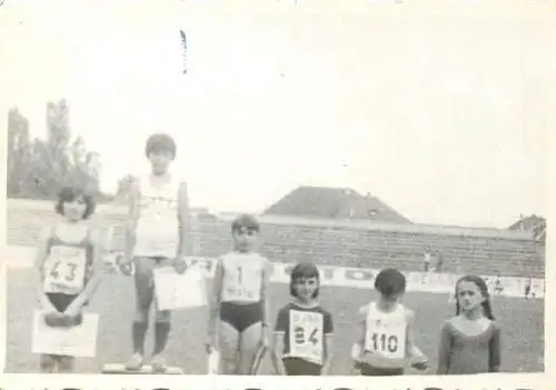 Romania photo 6 x 9 cm children cross stadium awards ceremony podium