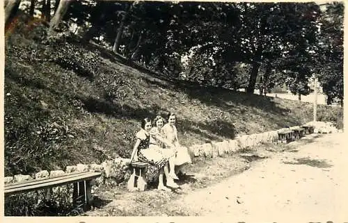 Poto 6 x 9 cm people social history Brasov 1937 traditional costumes