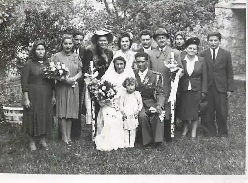 Poto 6 x 9 cm people social history wedding party bride and officer