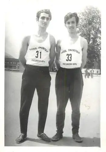 Foto photo 6 x 9 cm Romania sportivi crosul tineretului 1974 Bucuresti sportsmen