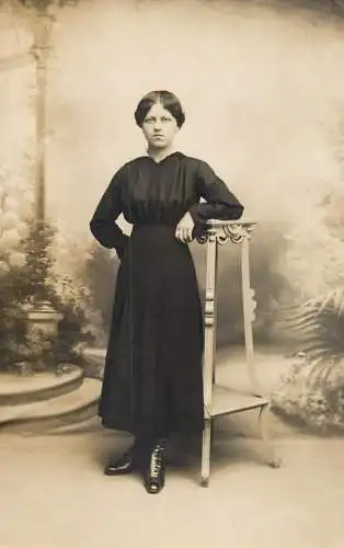 Woman studio portrait Paris