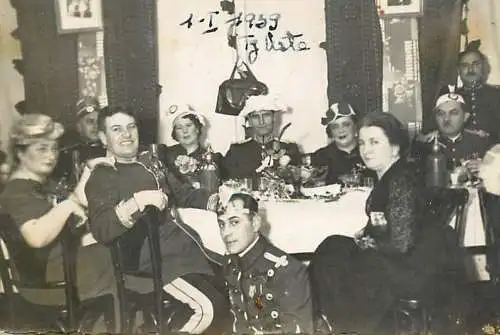 Romania photo 6 x 9 cm social history dinner party with officers 1939