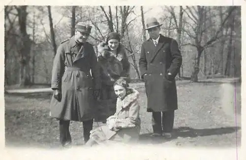 Romania photo 6 x 9 cm social history soldiers famili and officer 1931