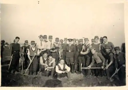 Romania photo 6 x 9 cm social history soldiers group photo 1940