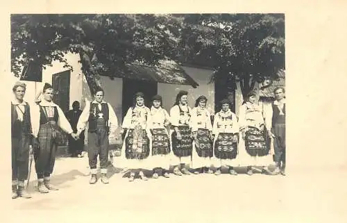 Bosnia Herzegovina real photo postcard showing ethnic folk group costumes folklore "Schwarz" foto