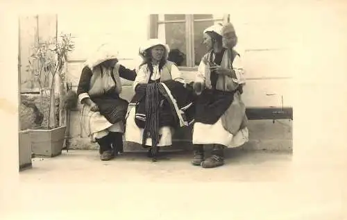 Bosnia Herzegovina real photo postcard showing ethnic women folk costumes and traditions "Schwarz" foto
