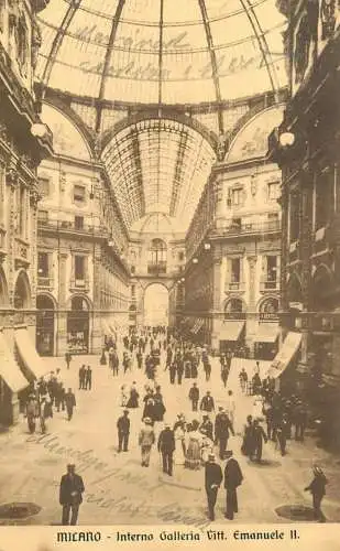 Italy Milano Interno della Galleria Vittorio Emanuele II