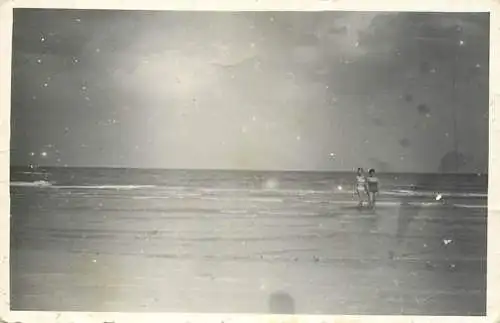 Photo 6 x 9 cm Romania social history women at the beach