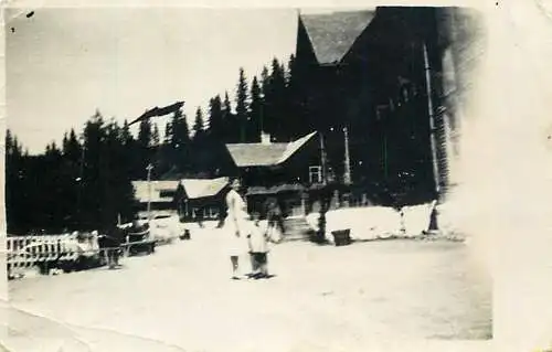 Photo 6 x 9 cm Romania social history woman and her daughter in mountain resort