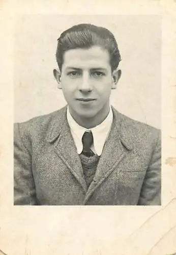Photo 6 x 9 cm Romania social history elegant man portrait