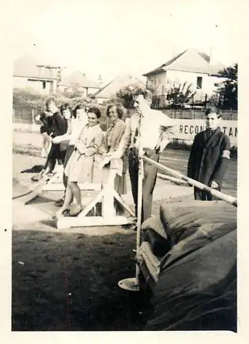 Photo 6 x 9 cm Romania social history stadium spectators