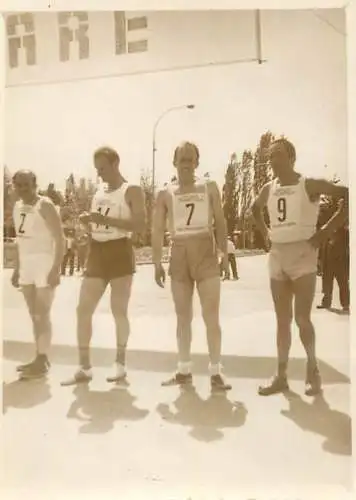 Photo 6 x 9 cm Romania social history athletic competition