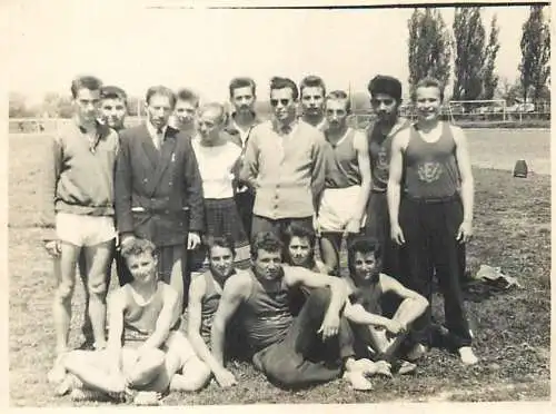 Photo 6 x 9 cm Romania social history athletic competition