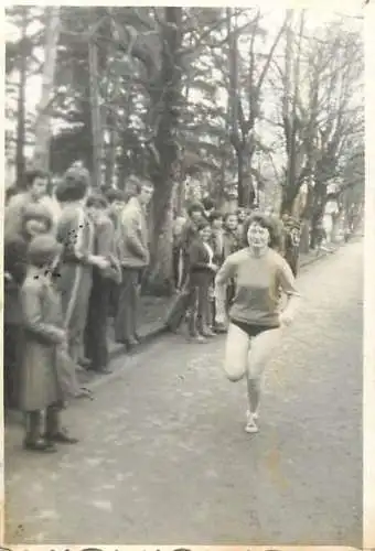 Photo 6 x 9 cm Romania social history athletic competition