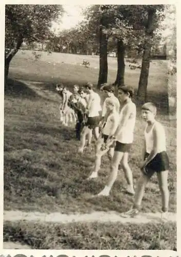 Photo 6 x 9 cm Romania social history athletic race