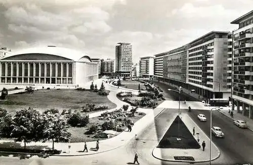Romania Bucuresti aspect din Piata Palatului
