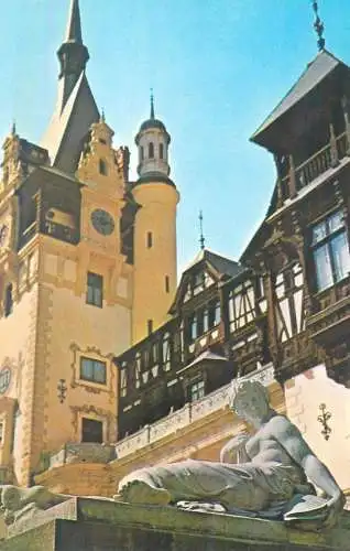 Romania Sinaia Muzeul Peles detaliu din fatada