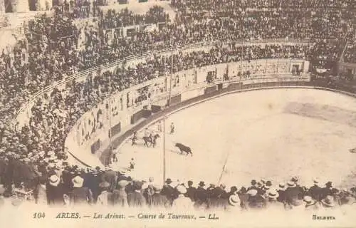 France Arles Les Arenes - Course de Taureaux