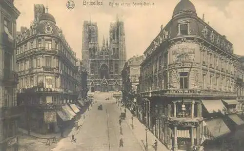 Belgium Bruxelles Eglise et rue Sainte-Gudule