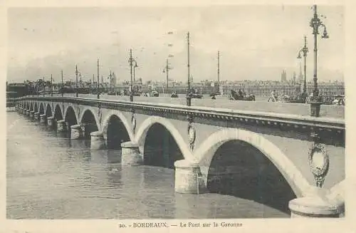 France Bordeaux Le Pont sur la Garonne