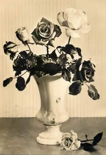 Postcard flower vase Germany DDR 1957
