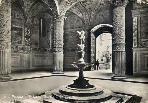 Postcard Italy Firenze (Florence) Palazzo Vecchio Il Cortile