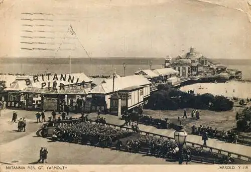 Postcard Uk England Britannia pier Great Yarmouth