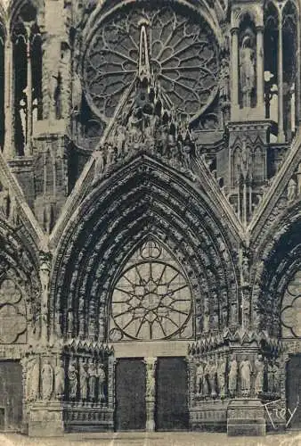 Postcard France Marne > Reims la cathedrale facade du Grand portail