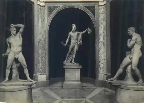 Postcard Citta del Vaticano Museo di scultura Greugante Damossene e perseo di Canova