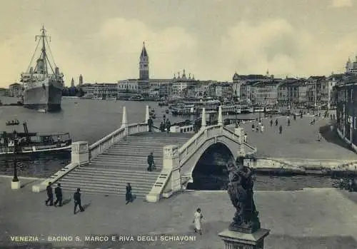 Postcard Italy Venice Bacino S. Marco e riva degli Schiavoni